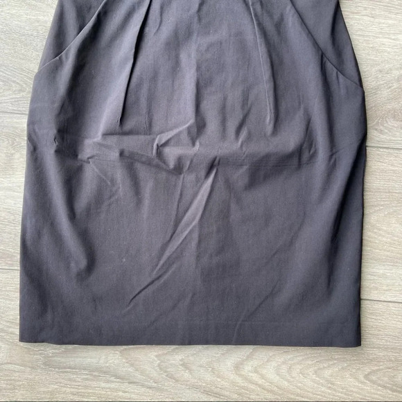 Le Chateau Stretch  Keyhole Neckline Sheath Dress - Picture 12 of 14